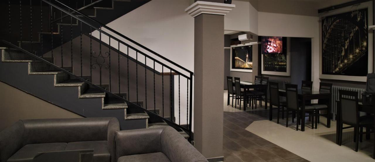 Hotel Ambasador Bitola Kültér fotó