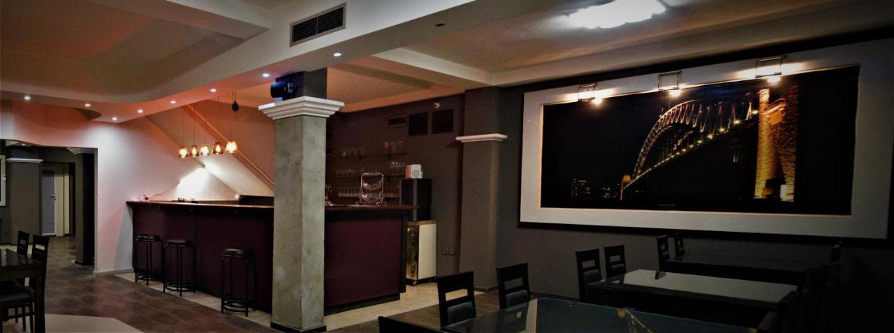Hotel Ambasador Bitola Kültér fotó