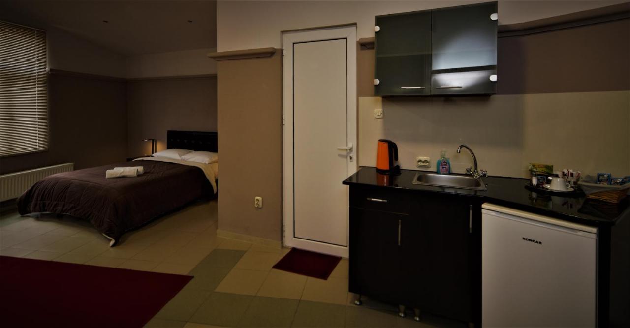 Hotel Ambasador Bitola Kültér fotó