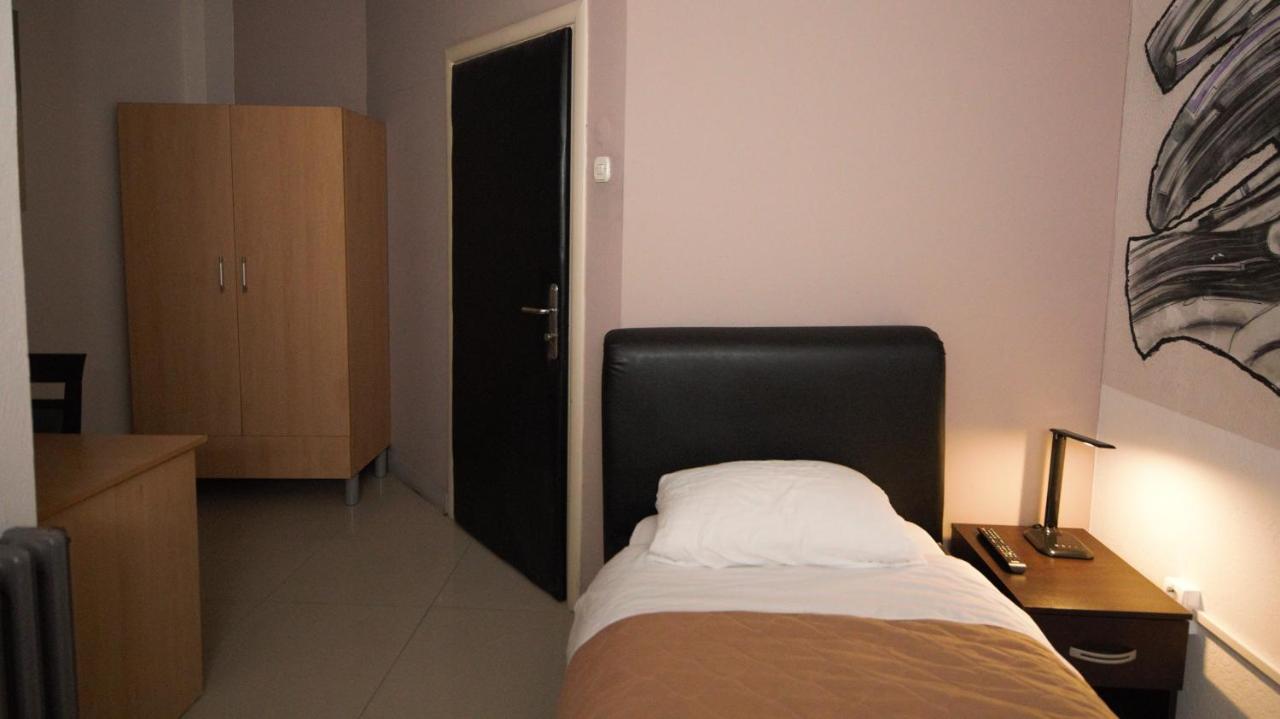 Hotel Ambasador Bitola Kültér fotó