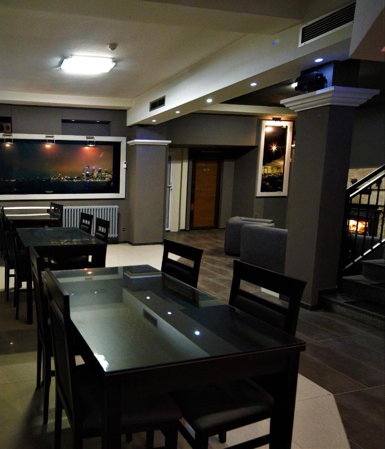 Hotel Ambasador Bitola Kültér fotó