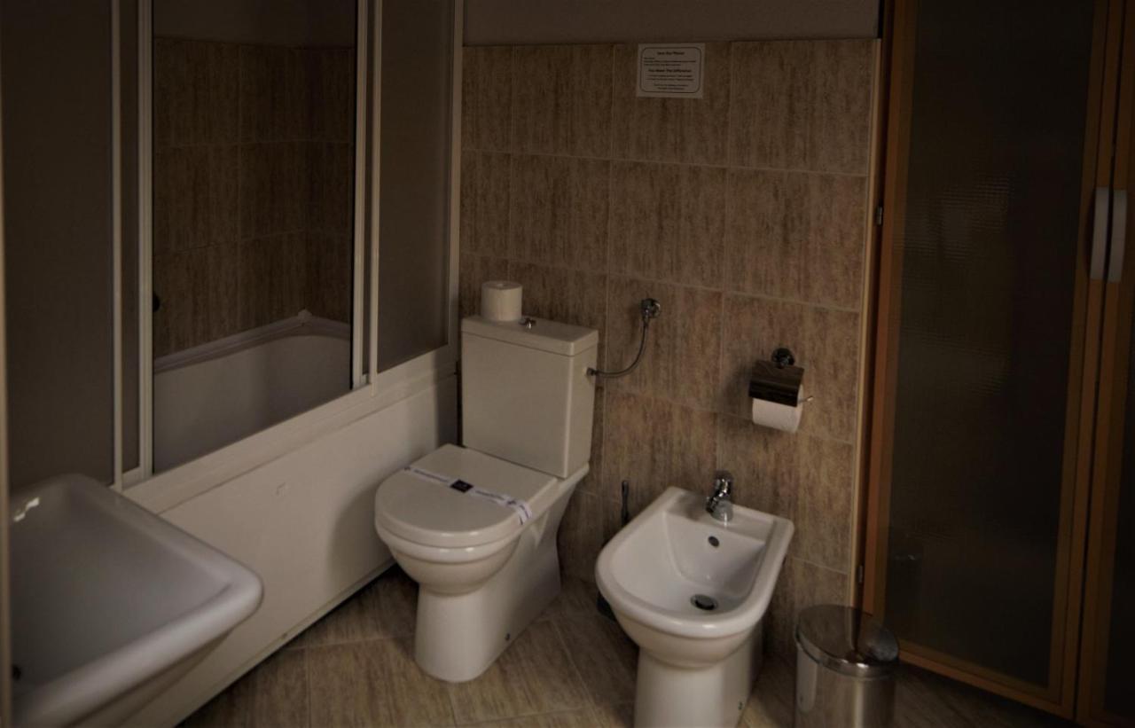 Hotel Ambasador Bitola Kültér fotó